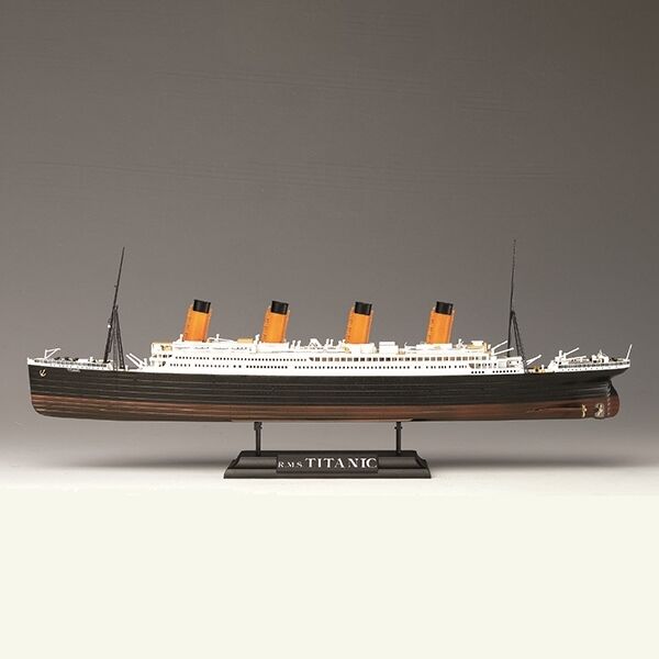 Academy R.m.s. Titanic Ship With Led Lights 1/700 Plastic Model Kit New 14220